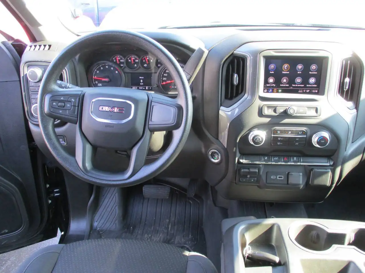 GMC Sierra 2500HD снимка GMC Sierra 2500HD