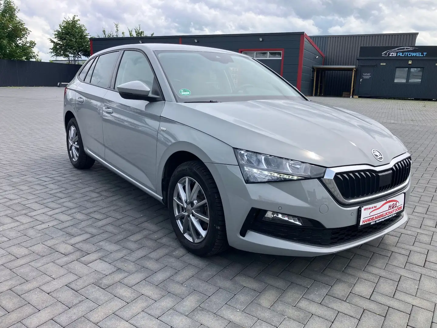 Skoda Scala Tour Navi Plus LED Alufelgen Tpo Gris - 2
