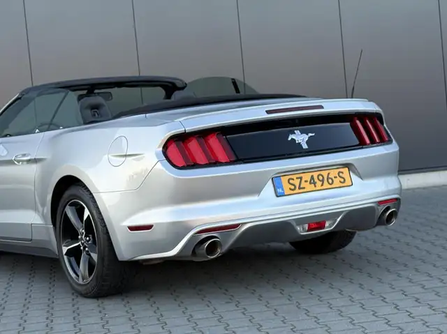 Ford Mustang view 14