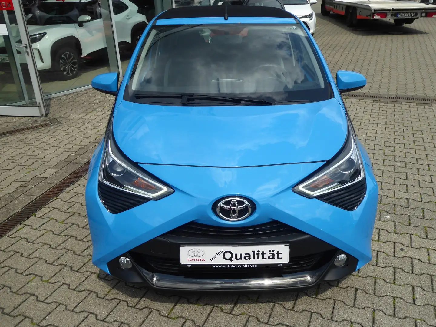 Toyota Aygo x-sky Blau - 2