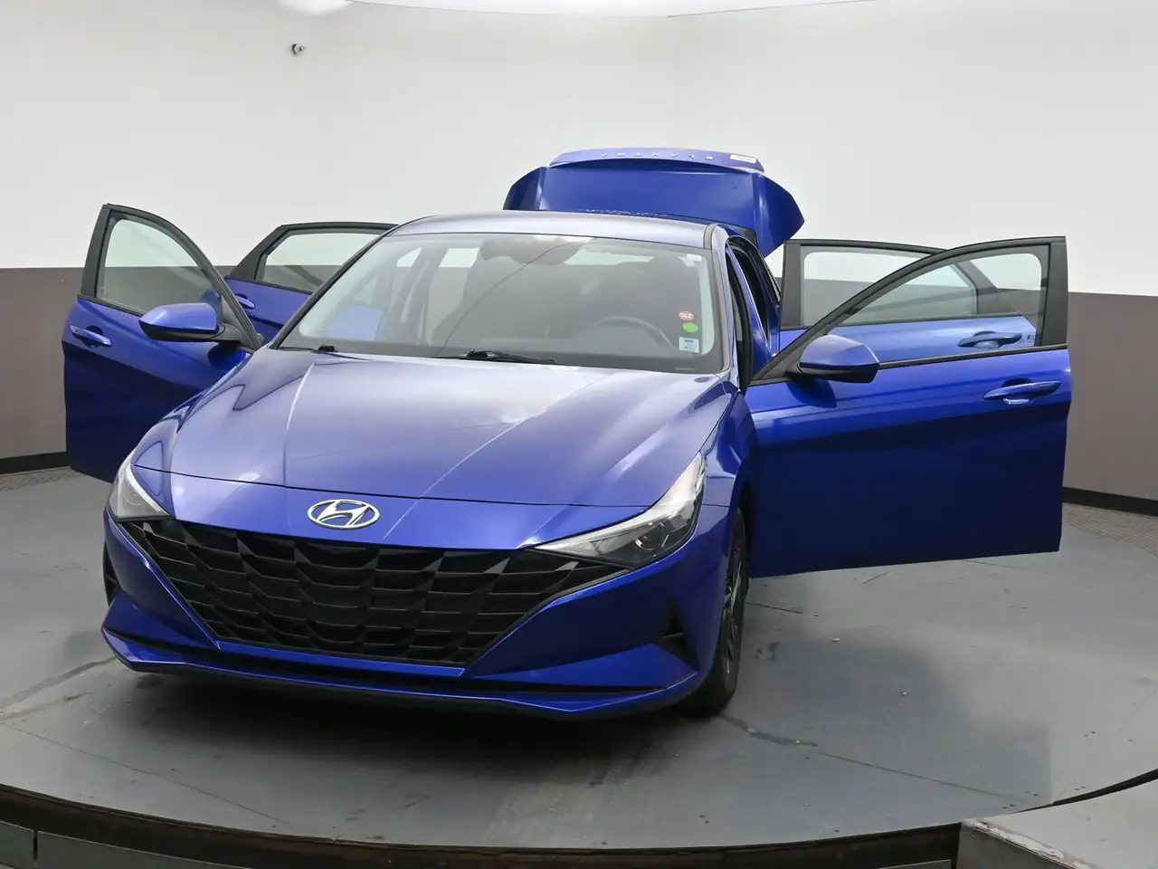 Hyundai ELANTRA снимка Hyundai ELANTRA