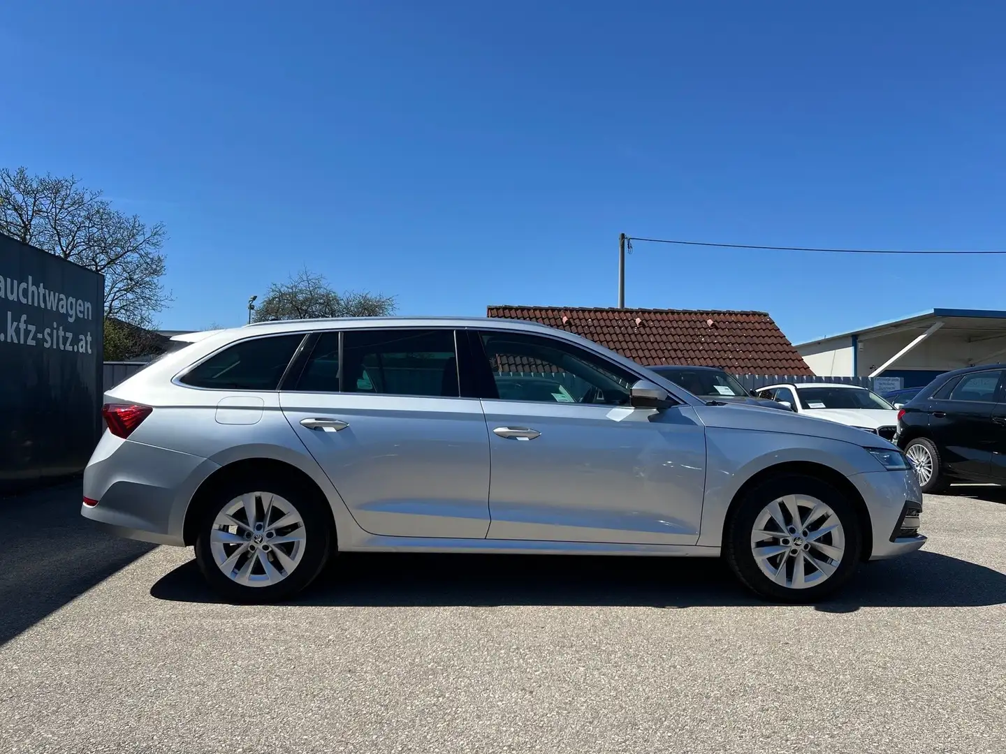 Skoda Octavia Combi 2,0 TDI Style DSG | HUD/ACC Silber - 2
