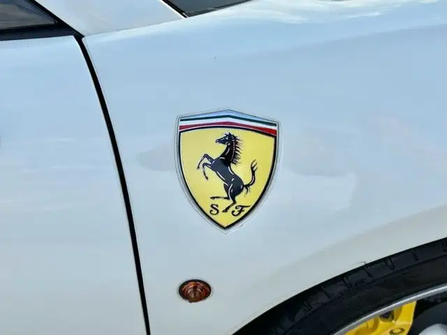 Ferrari 488 view 11