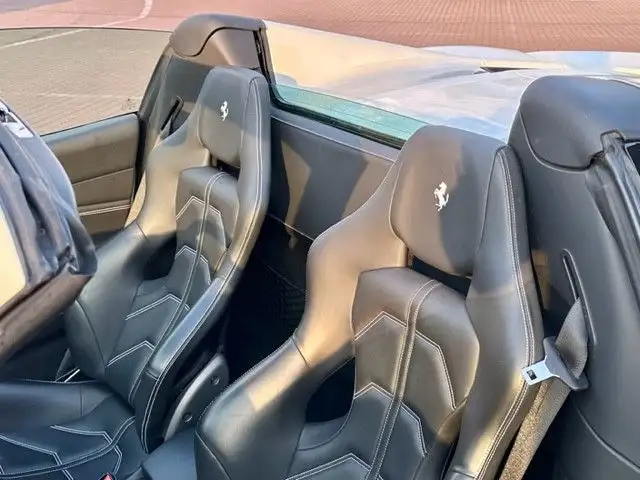 Ferrari 488 view 10