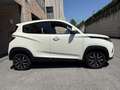 Mahindra KUV100 1.2 K8 m-Bifuel GPL Weiß - thumbnail 4