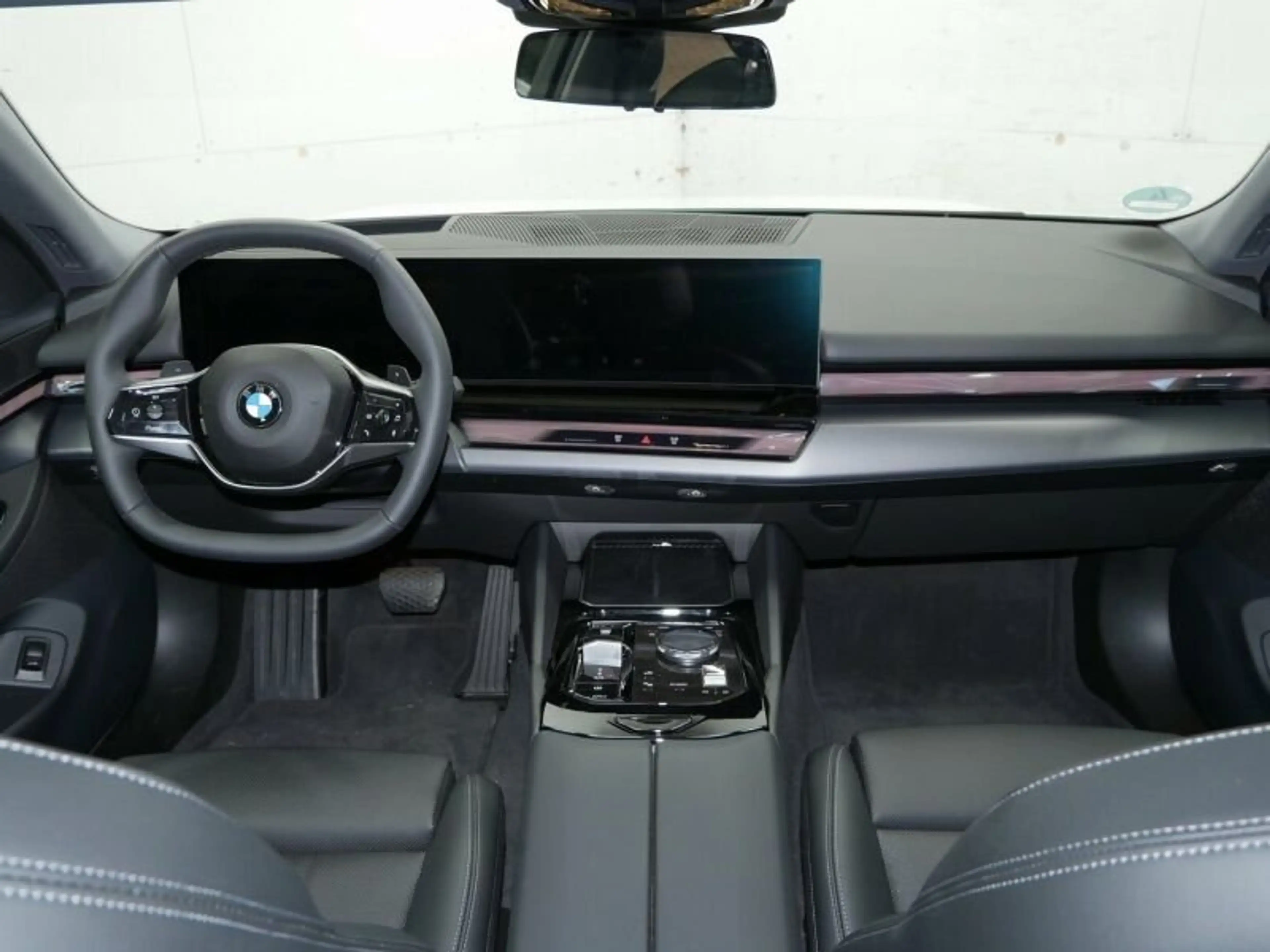 BMW 520 d AT ACC Park+ HuD H&K AHK Sitzbelüf. Alarm — photo 6