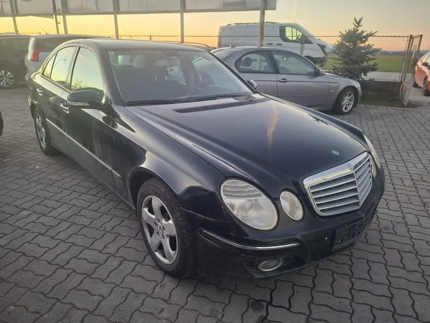 Mercedes-Benz E 200 NGT Elegance Aut. - 2