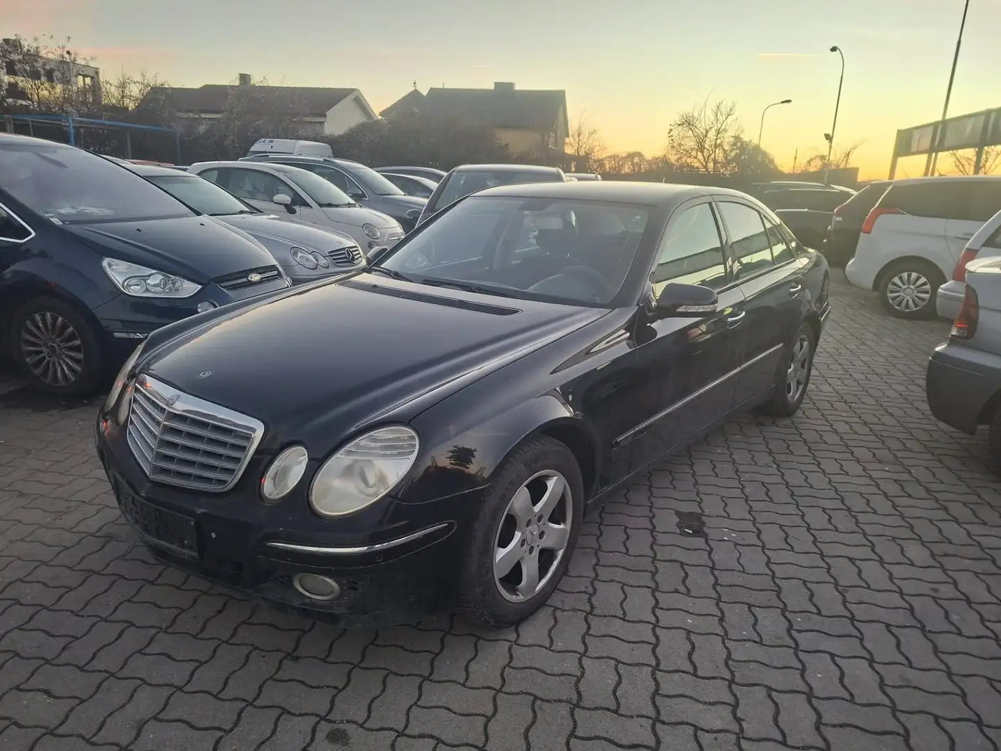 Mercedes-Benz E 200 NGT Elegance Aut. - 1