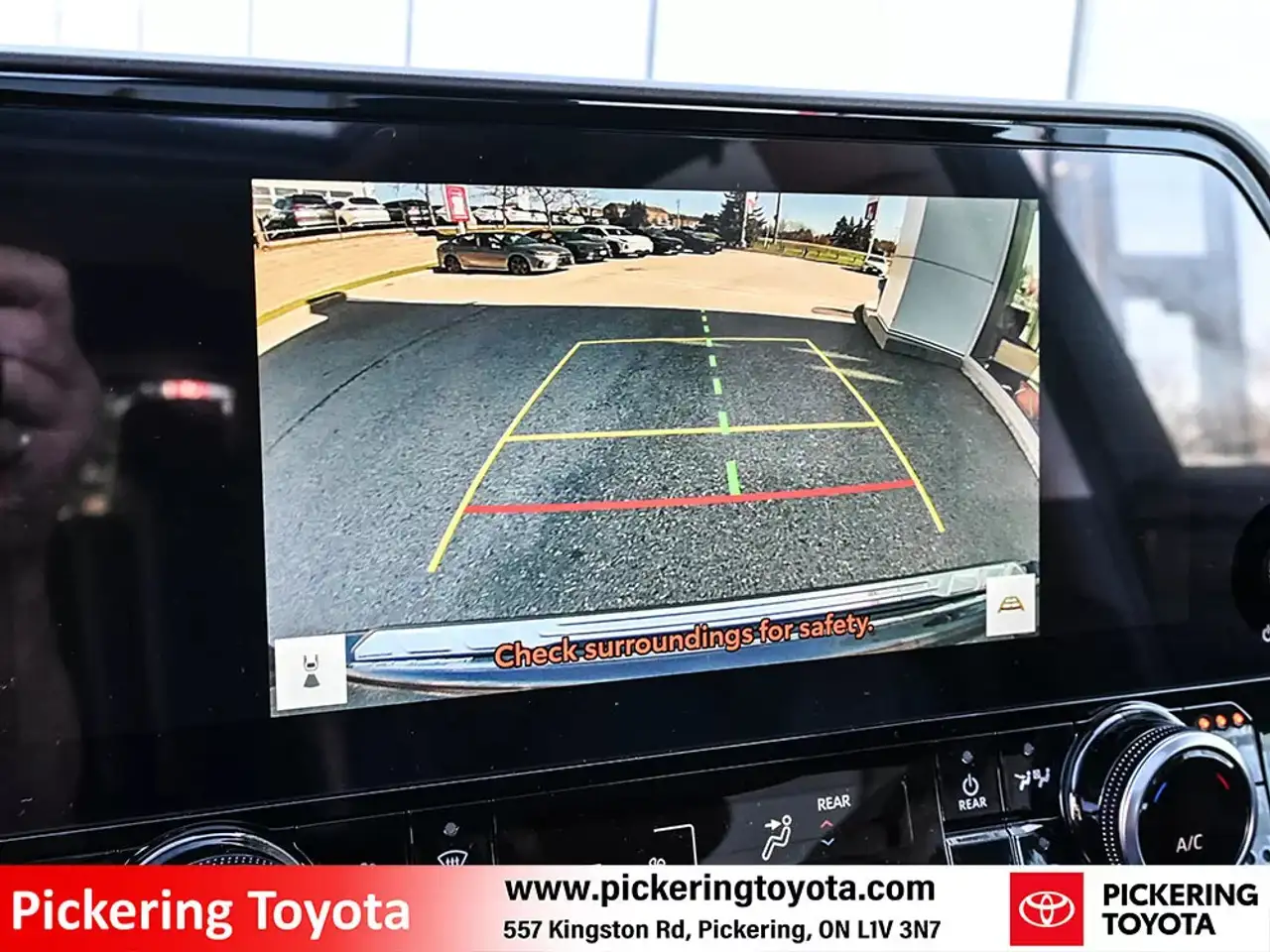 Toyota Highlander снимка Toyota Highlander