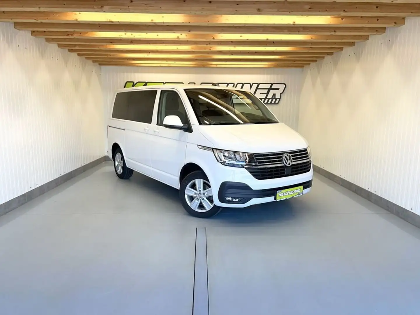 Volkswagen T6.1 Multivan 2,0 TDI DSG ''AHK*NAVI*LED*R-KAM'' Білий - 1