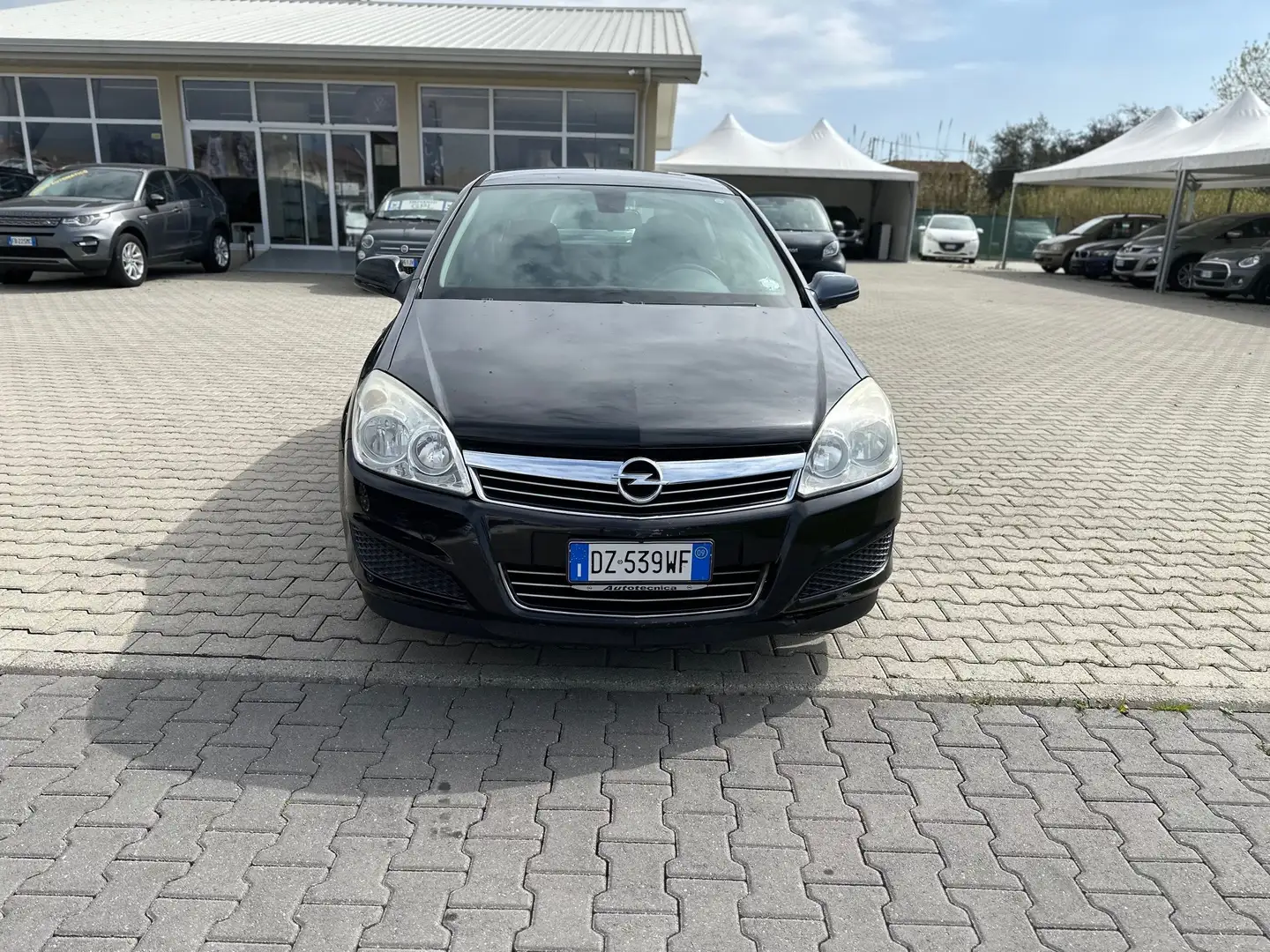 Opel Astra Astra 5p 1.4 Enjoy Gpl-tech Zwart - 2