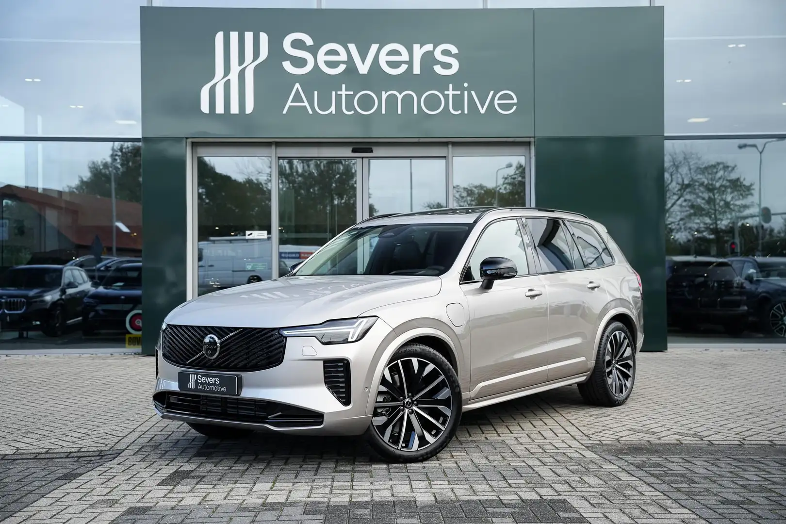 Volvo XC90 T8 Plug-in hybrid AWD | Ultra Dark | Luchtvering | Zilver - 1