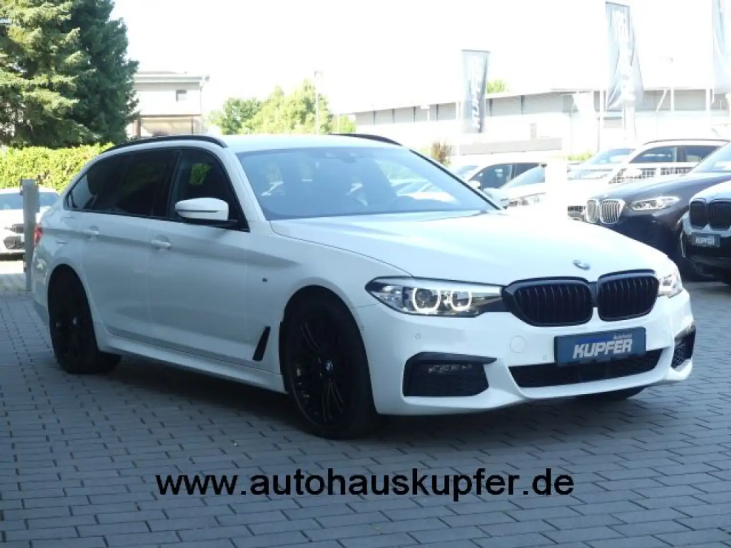 BMW 530 d xDrive TouringM Sportpaket ACC-AHK-19 Bianco - 2