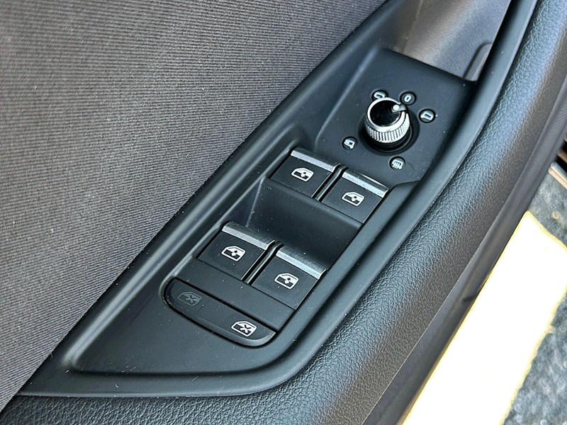 Audi A4 Avant 35TDI S-tronic TOUR HuD KAMERA PRIVACY — photo 7