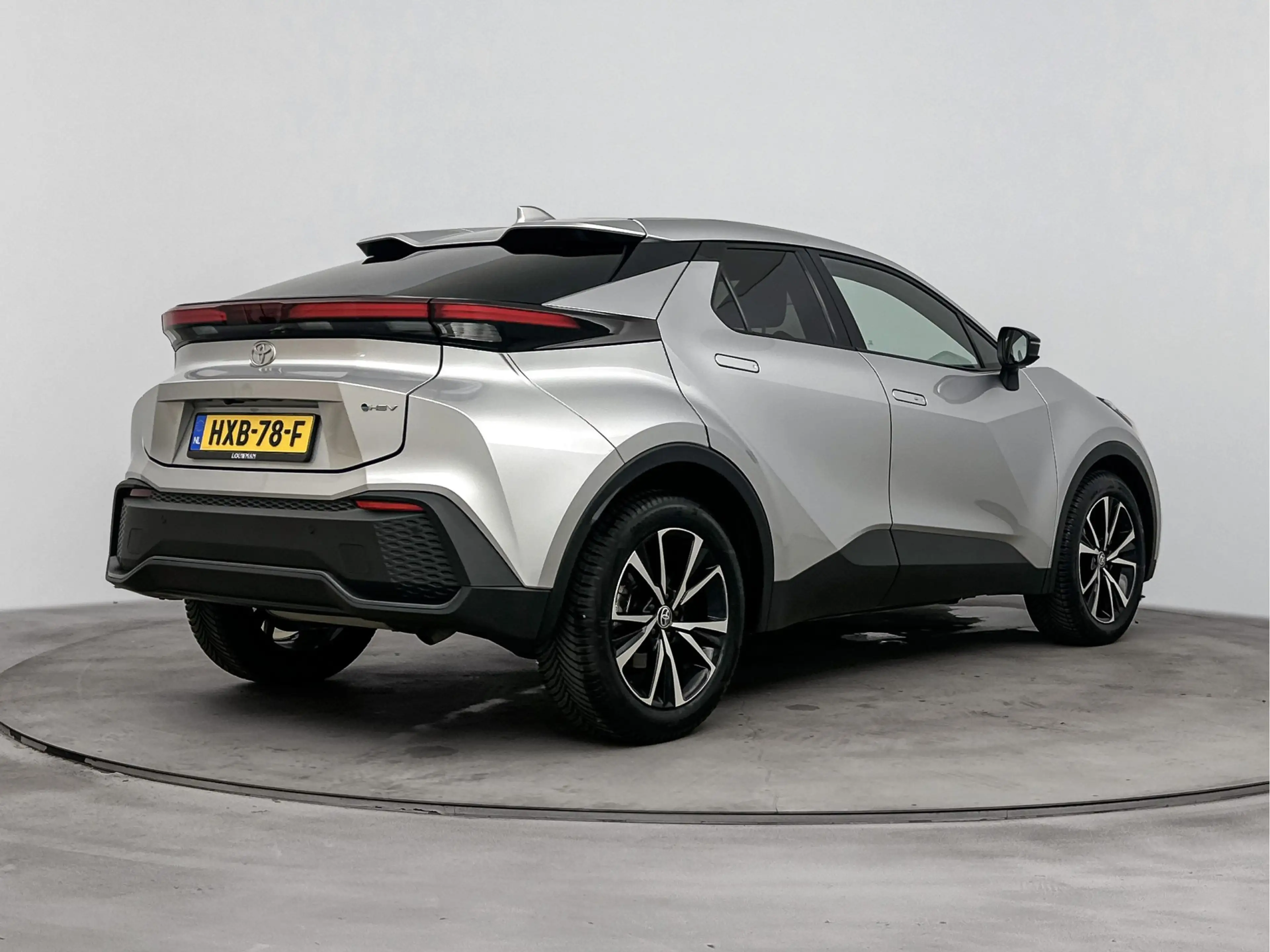 Toyota C-HR 1.8 Hybrid 140 Dynamic + | Stoel+Stuurverwarming | — photo 2