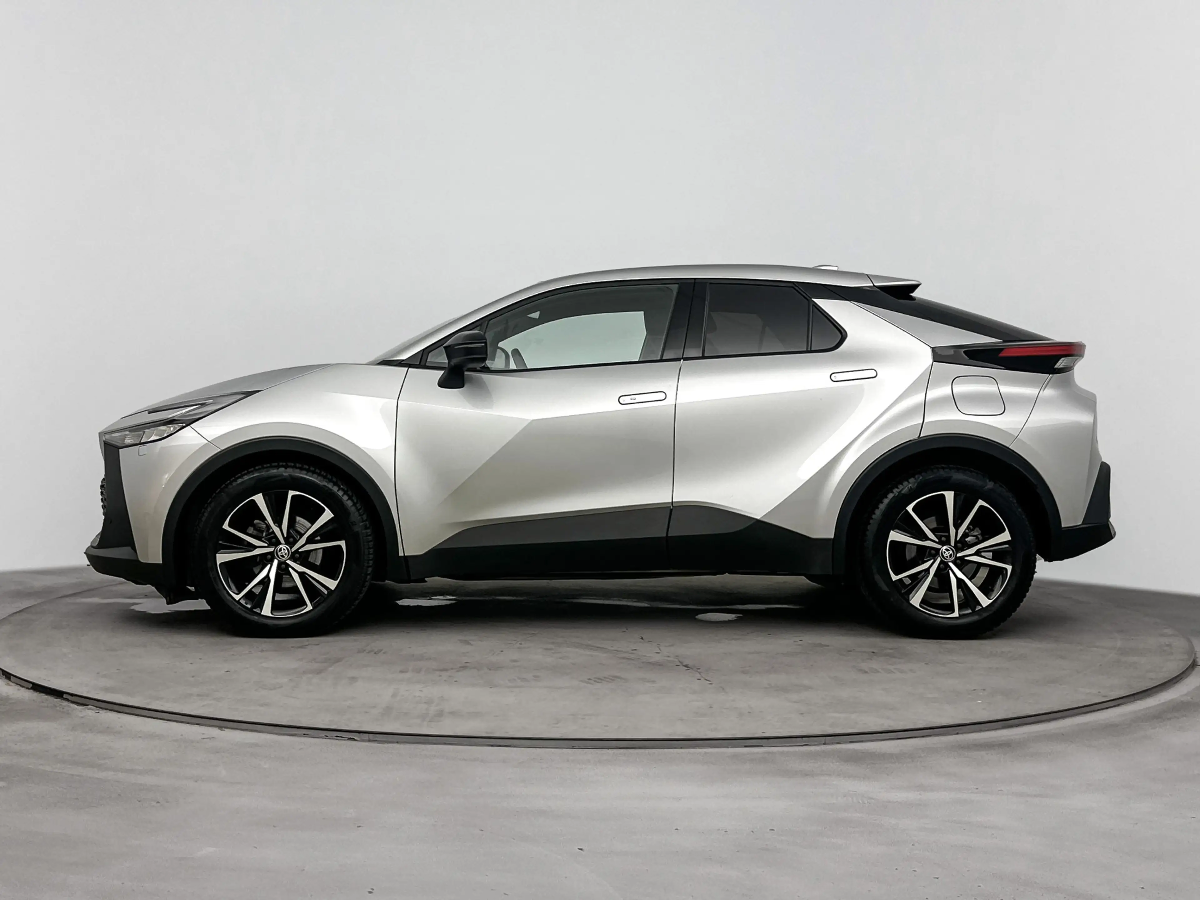Toyota C-HR 1.8 Hybrid 140 Dynamic + | Stoel+Stuurverwarming | — photo 3