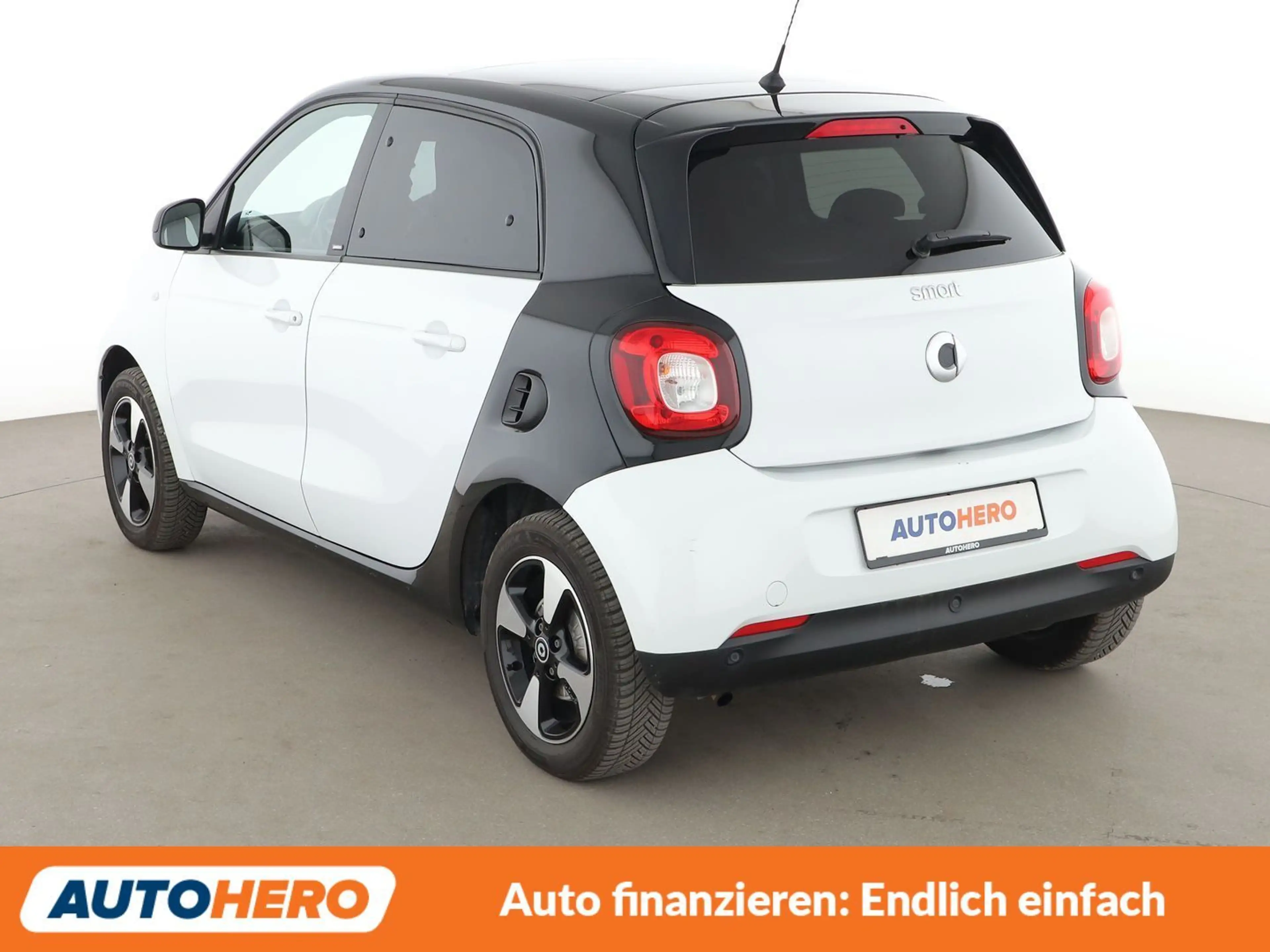 smart forFour 0.9 Turbo passion Aut.*PDC*SHZ*KLIMA*PANO*TEMPO* — photo 4