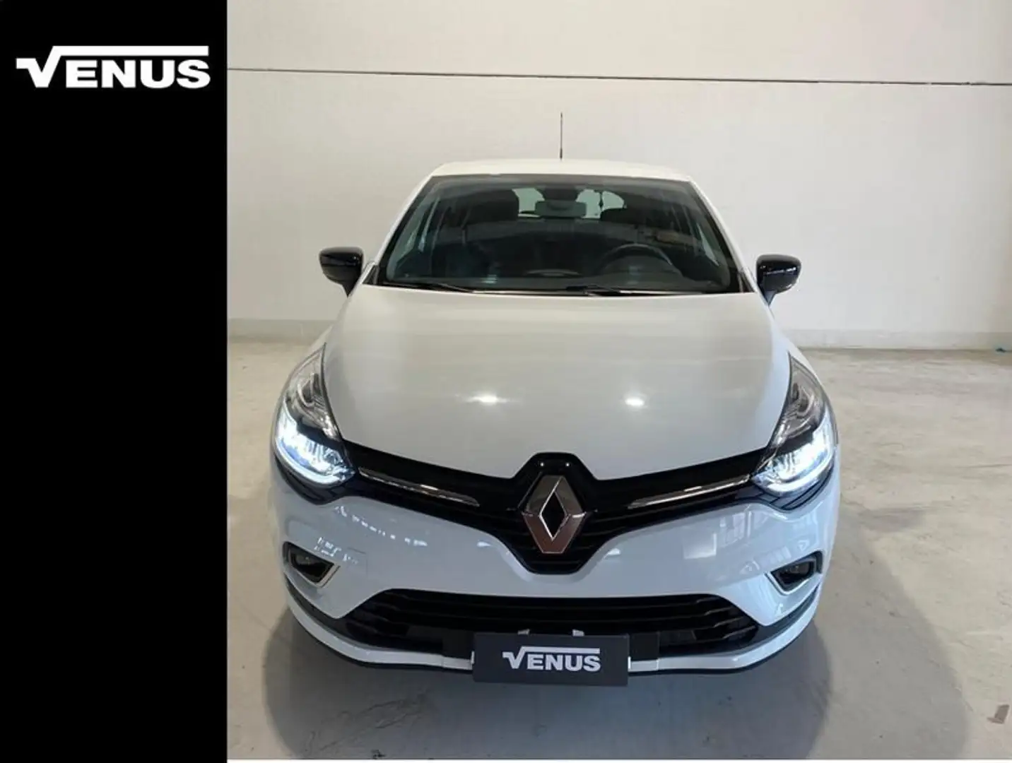 Renault Clio IV 2017 Diesel 1.5 dci Moschino Intens 75cv Bianco - 1