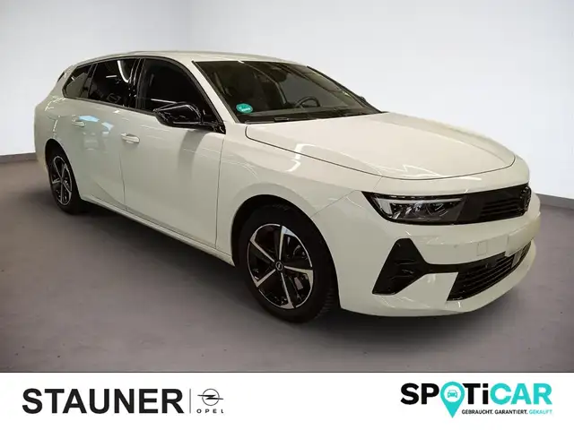 Opel Astra main image