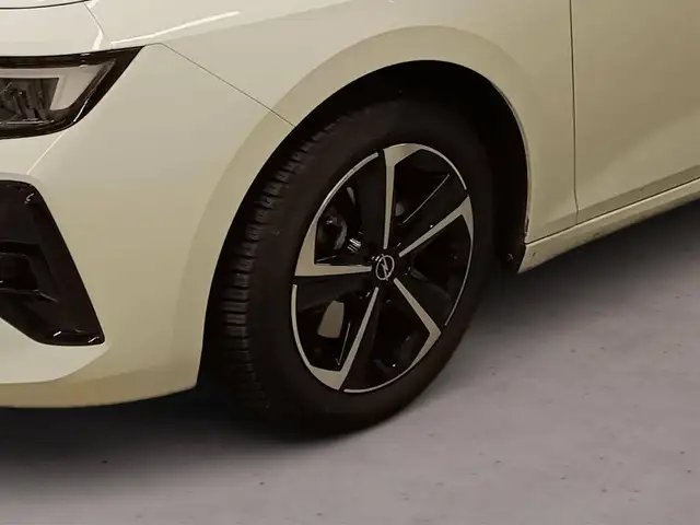 Opel Astra view 8