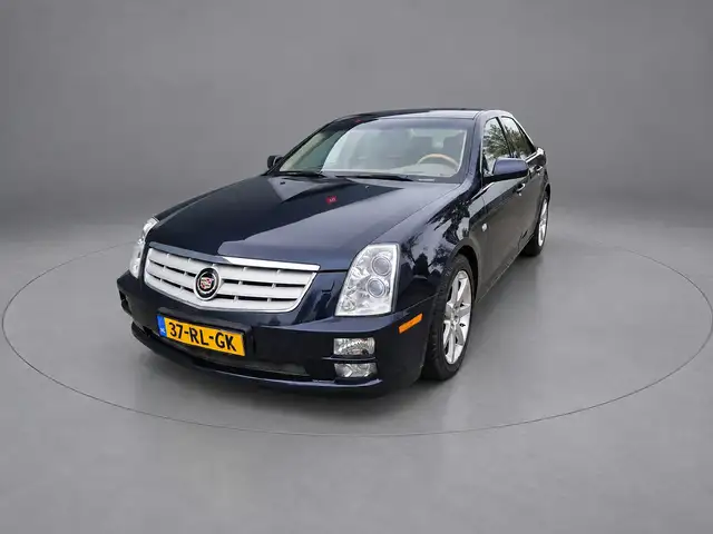 Cadillac STS 4.6 V8 Launch Edition