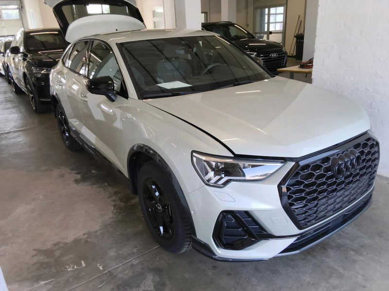 Audi Q3 SPORTBACK 45TFSie 2x S LINE/EDITION ONE/BLACK — photo 7