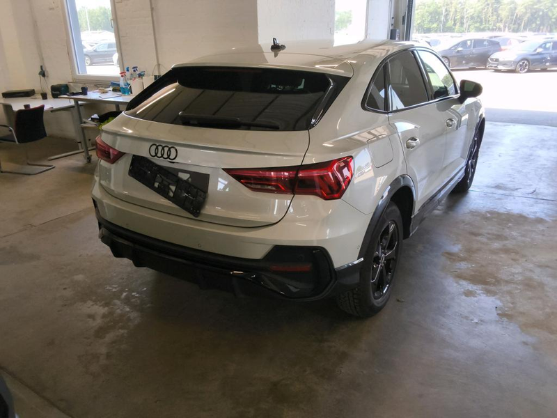 Audi Q3 SPORTBACK 45TFSie 2x S LINE/EDITION ONE/BLACK — photo 9