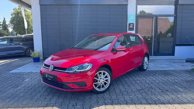Volkswagen Golf main image