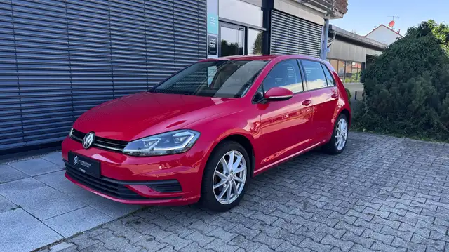 Volkswagen Golf view 2