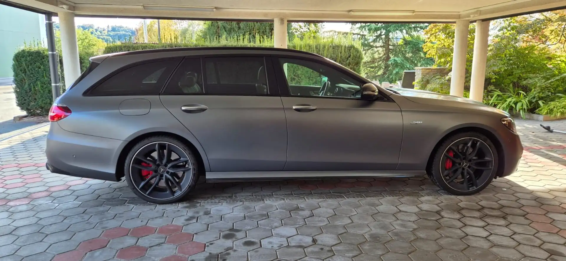 Mercedes-Benz E 53 AMG E AMG 53 T 4 Matic+ Aut. Grau - 1