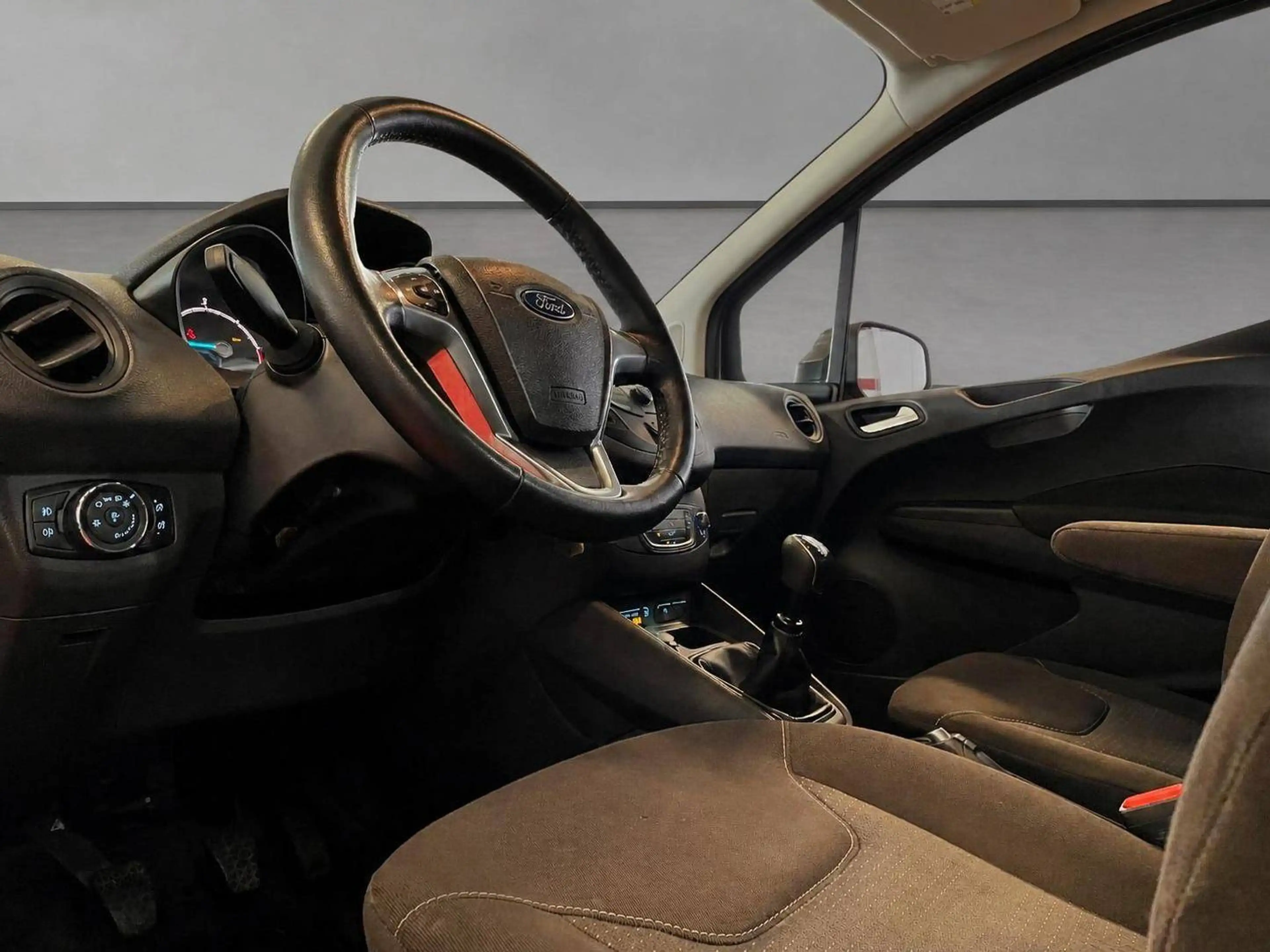 Ford Transit Courier Transit Courier Trend — photo 15
