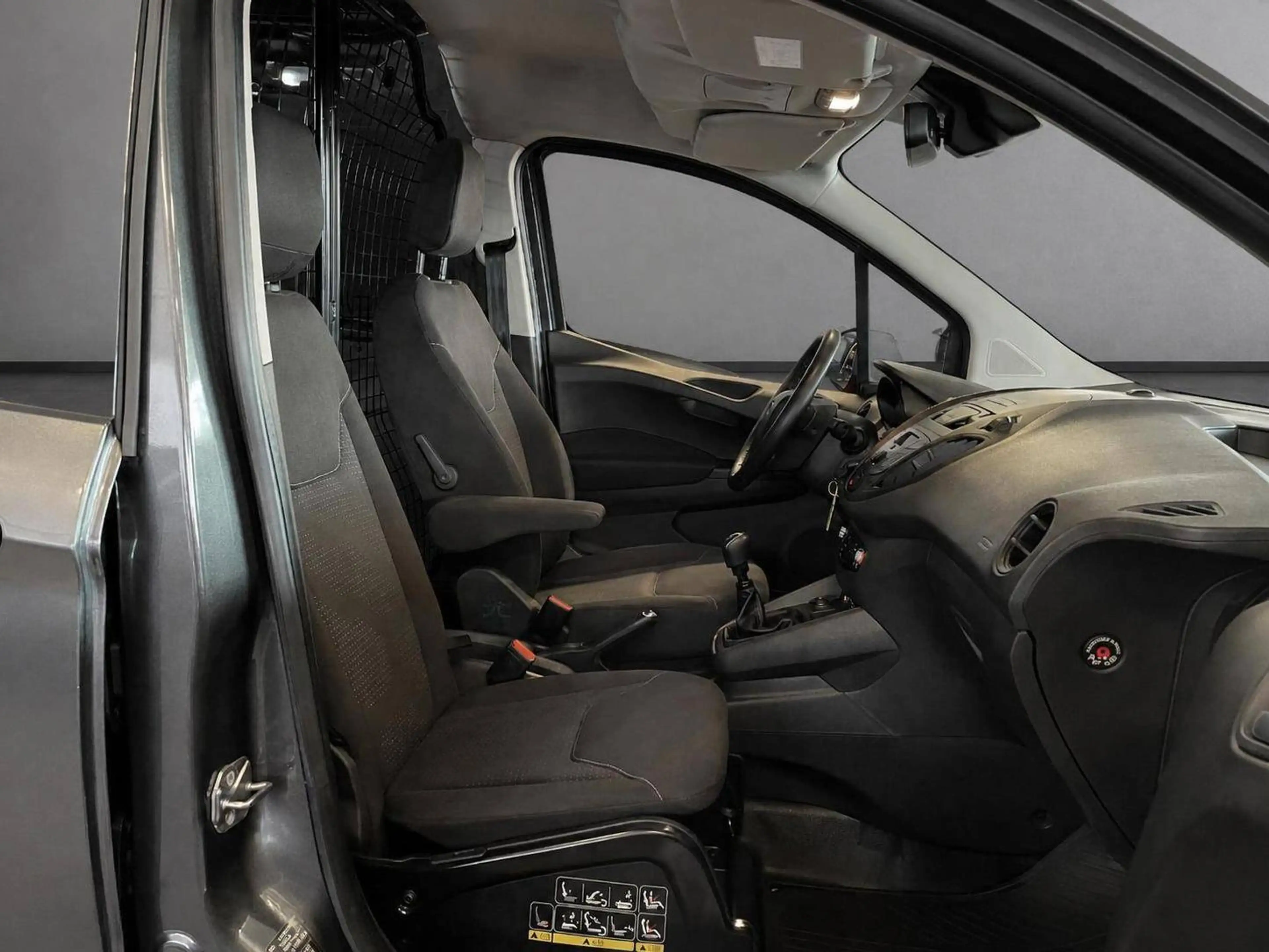 Ford Transit Courier Transit Courier Trend — photo 12