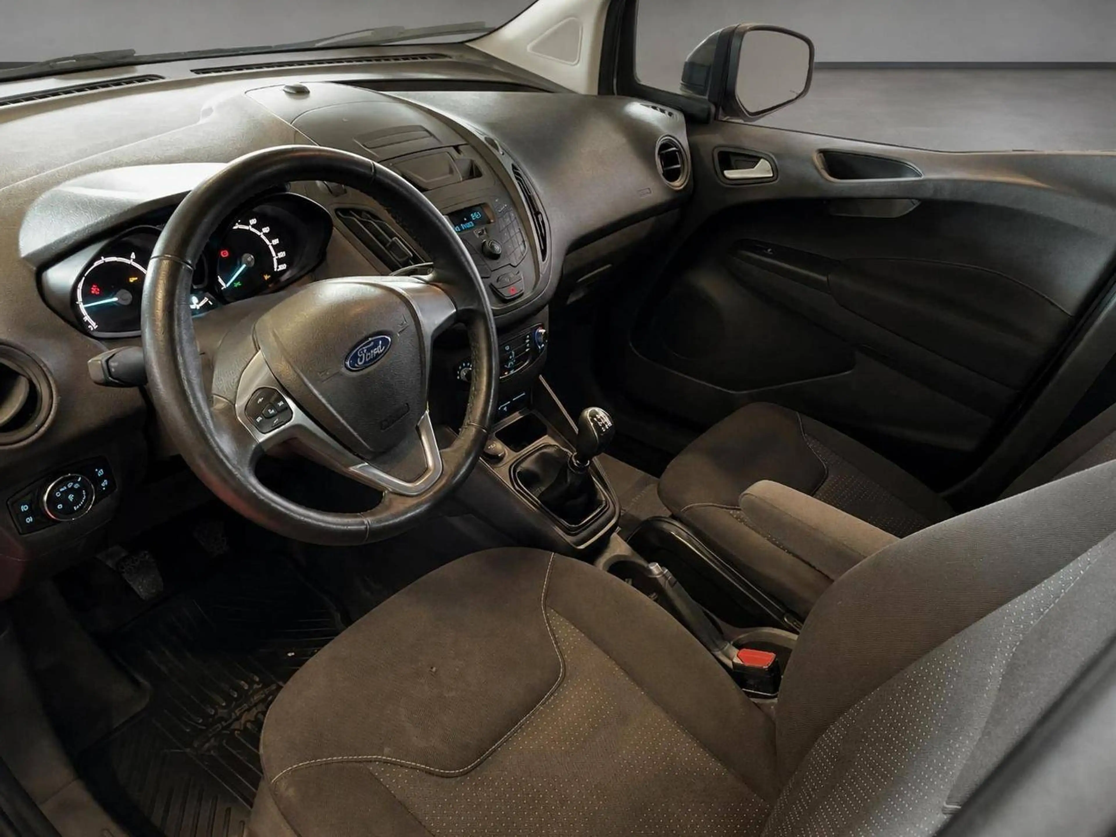 Ford Transit Courier Transit Courier Trend — photo 10