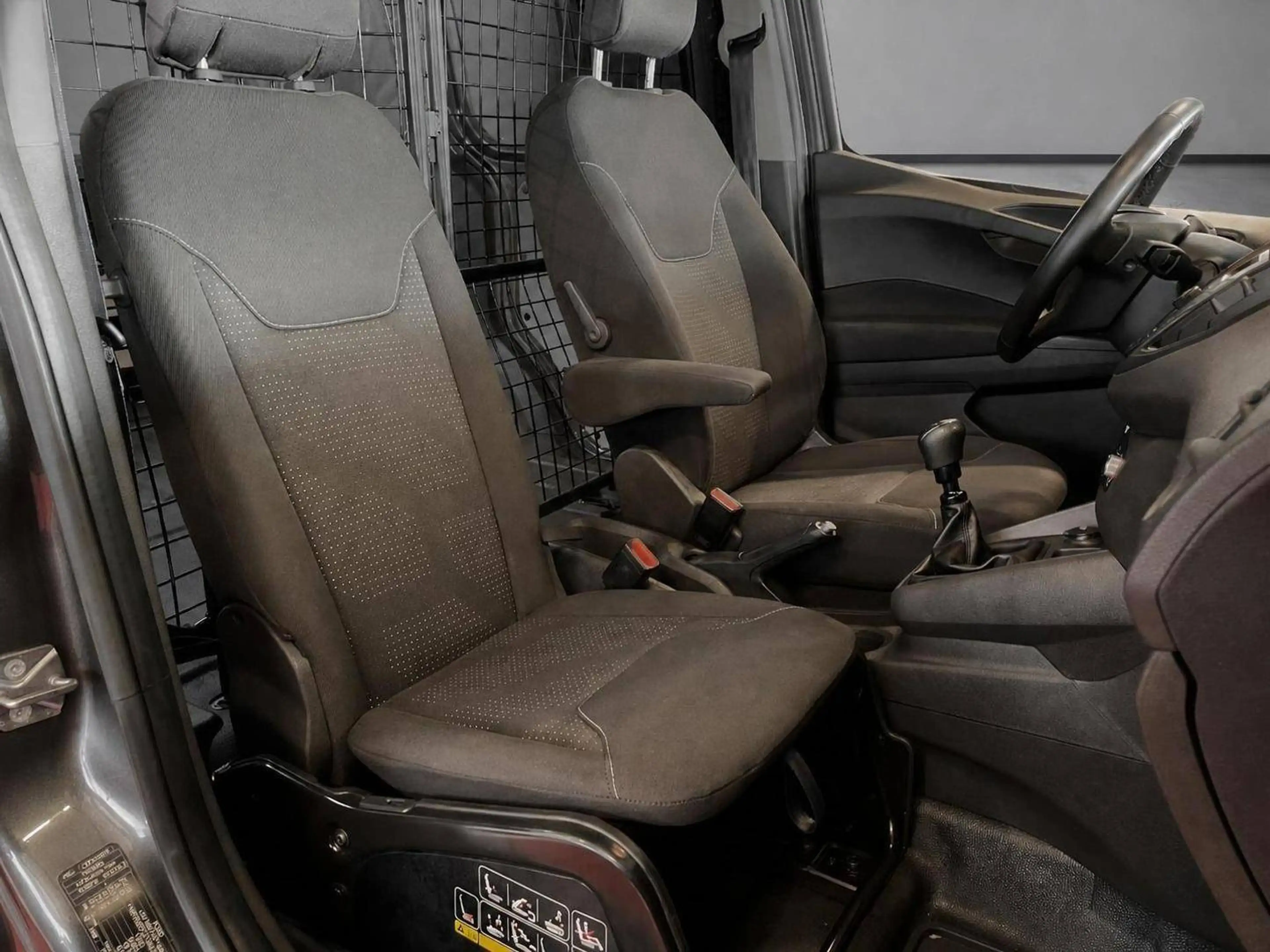 Ford Transit Courier Transit Courier Trend — photo 13