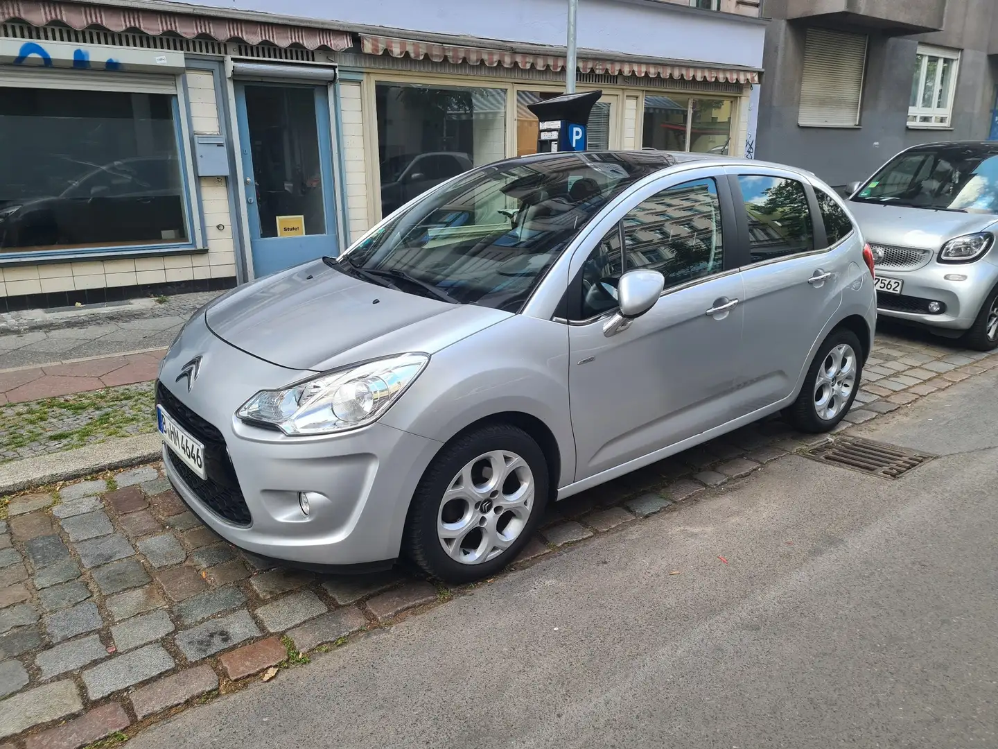 Citroen C3 Exclusive Grau - 1