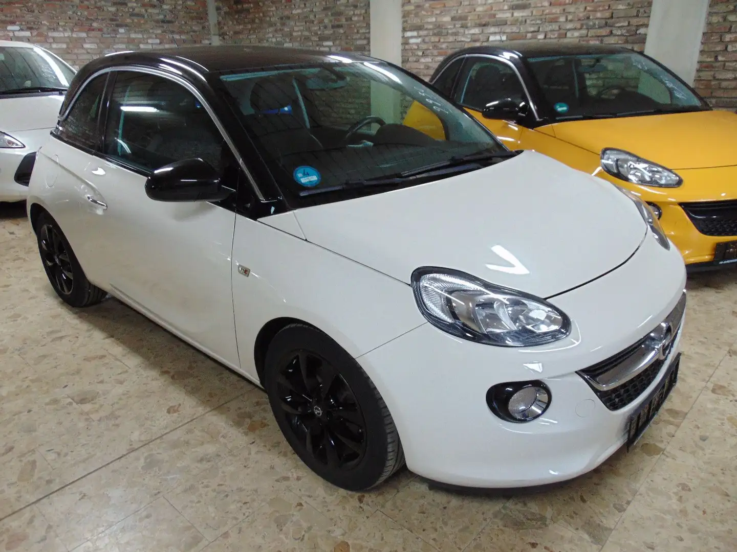 Opel Adam 120 Jahre 1.2 Weiß - 2