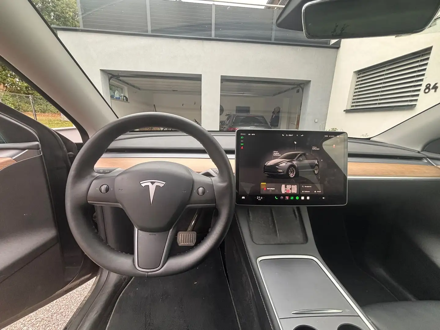Tesla Model Y Long Range AWD 75kWh - 1