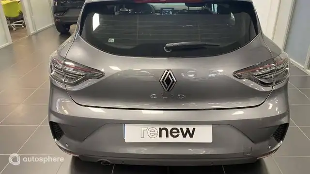 Renault Clio view 6