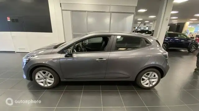 Renault Clio view 4