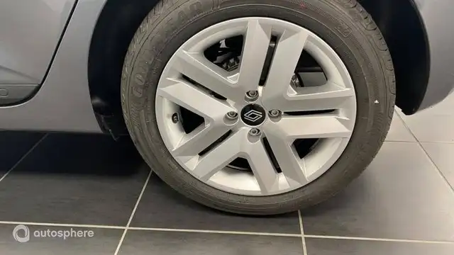 Renault Clio view 15