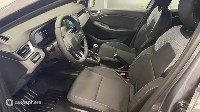 Renault Clio view 12
