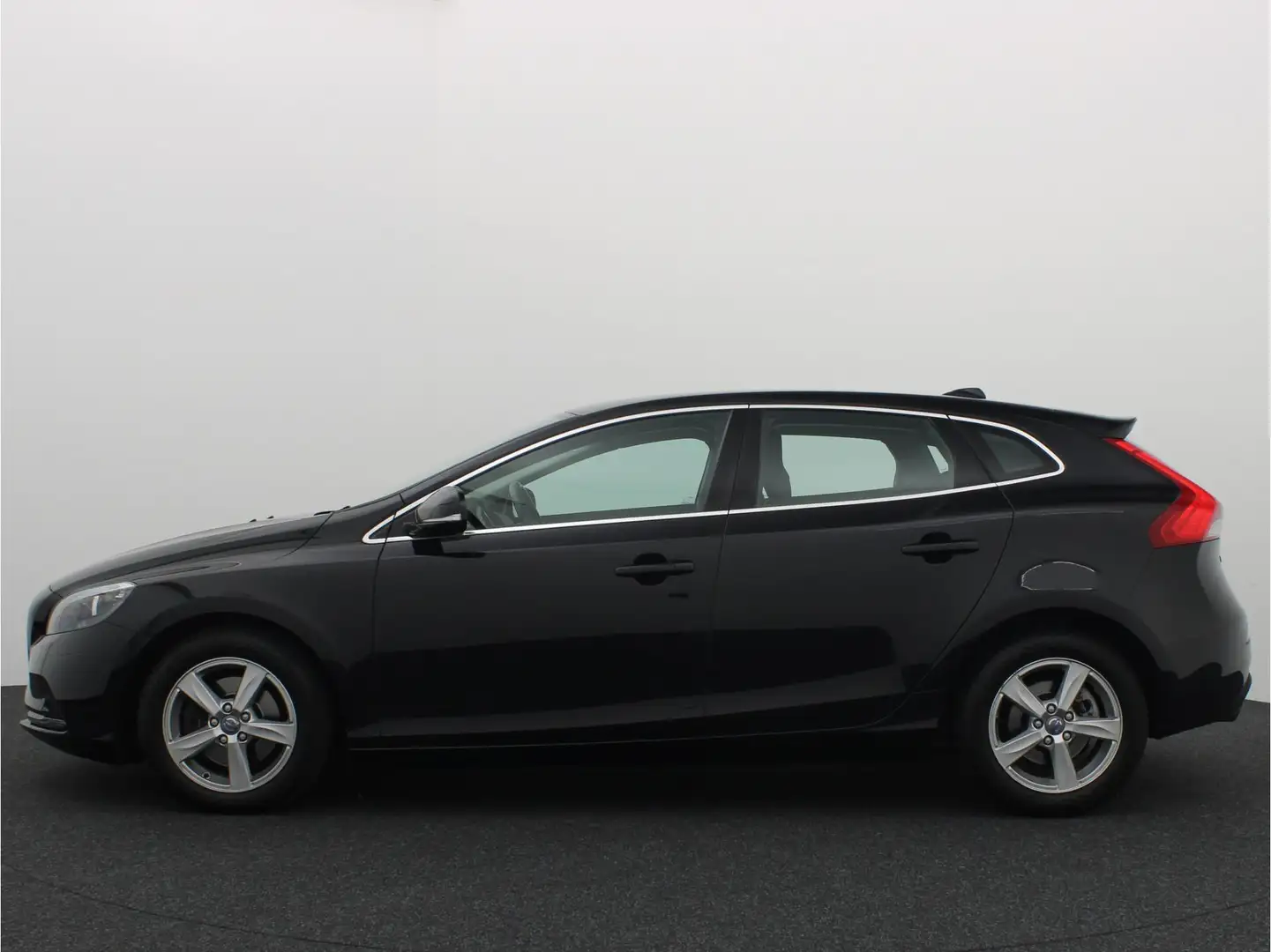 Volvo V40 1.6 T4 180PK Momentum AUTOMAAT / TREKHAAK / D-RIEM Noir - 2