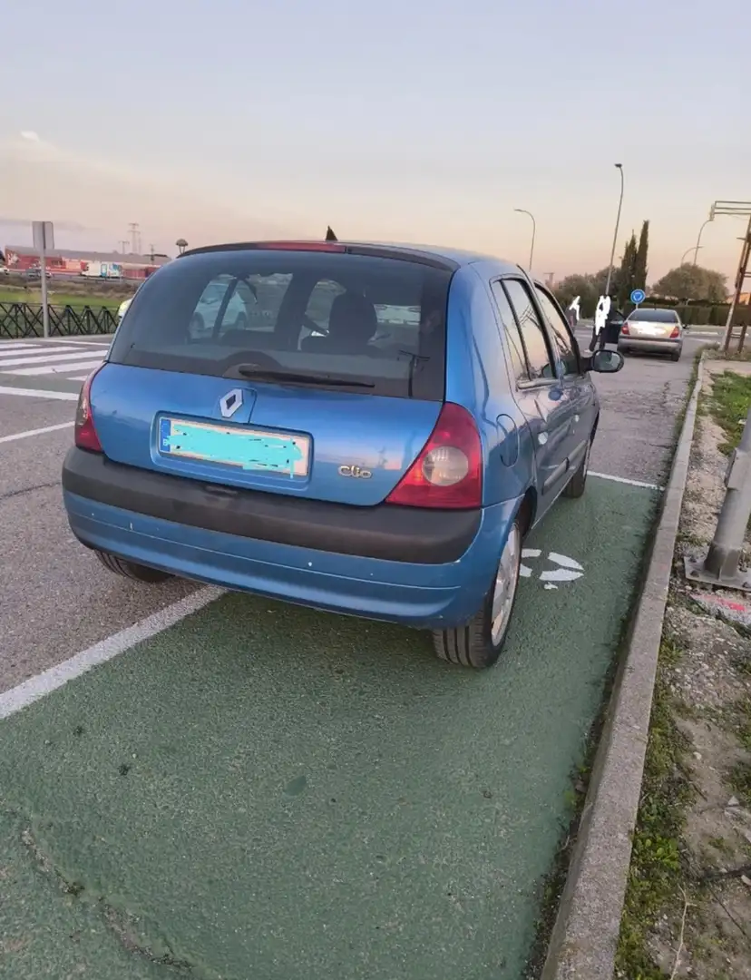 Renault Clio 1.9dTi RT 80 - 2