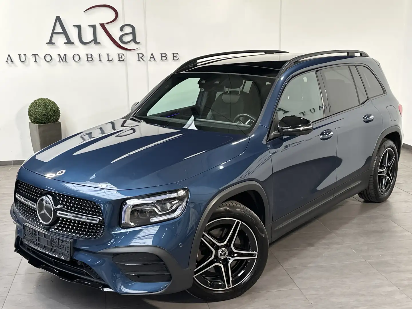 Mercedes-Benz GLB 220 4Matic AMG-Line NAV+LED+PANO+AHK+360° Blau - 1