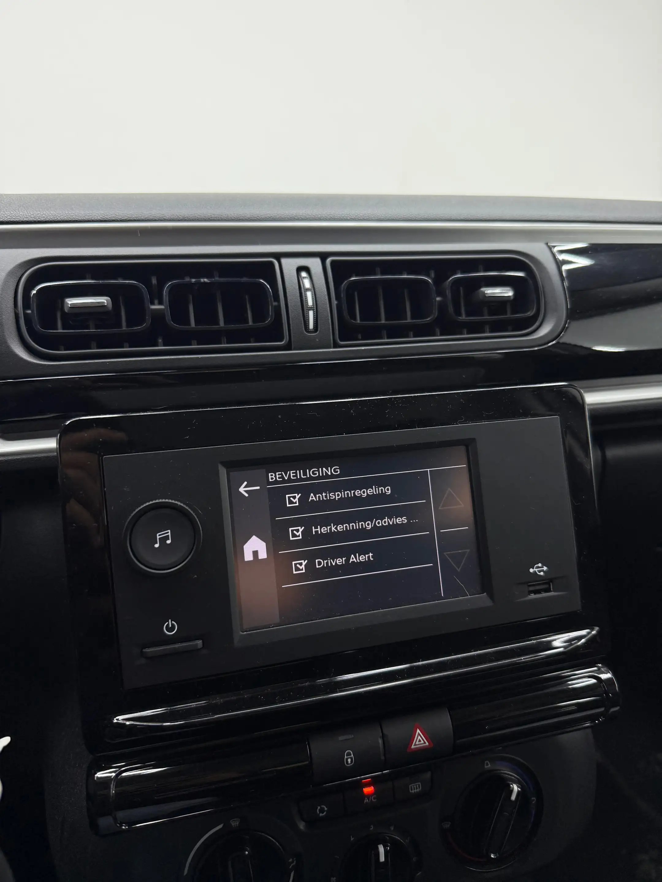 Citroen C3 C3 1.2i PureTech You S — photo 11