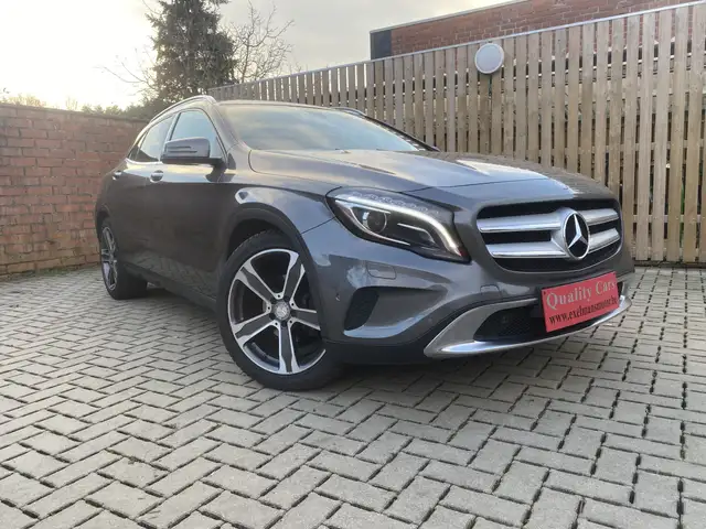 Mercedes-Benz GLA 180 GLA 180 7G-DCT Edition 1
