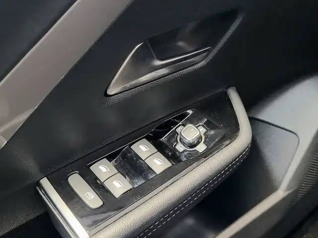 Opel Astra view 14