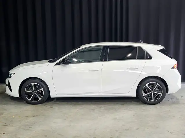 Opel Astra view 7