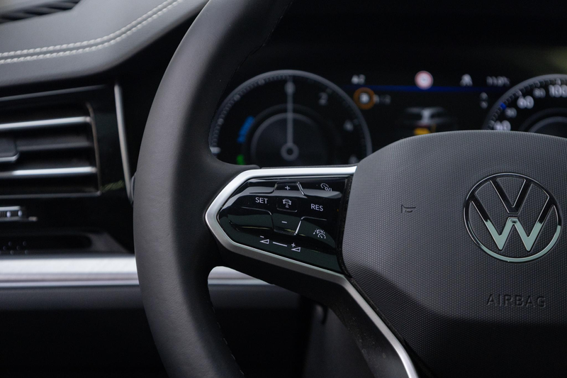 Volkswagen Touareg 3.0 TSi eHybrid 4MOTION | Pano | Stoelverwarming | — photo 12