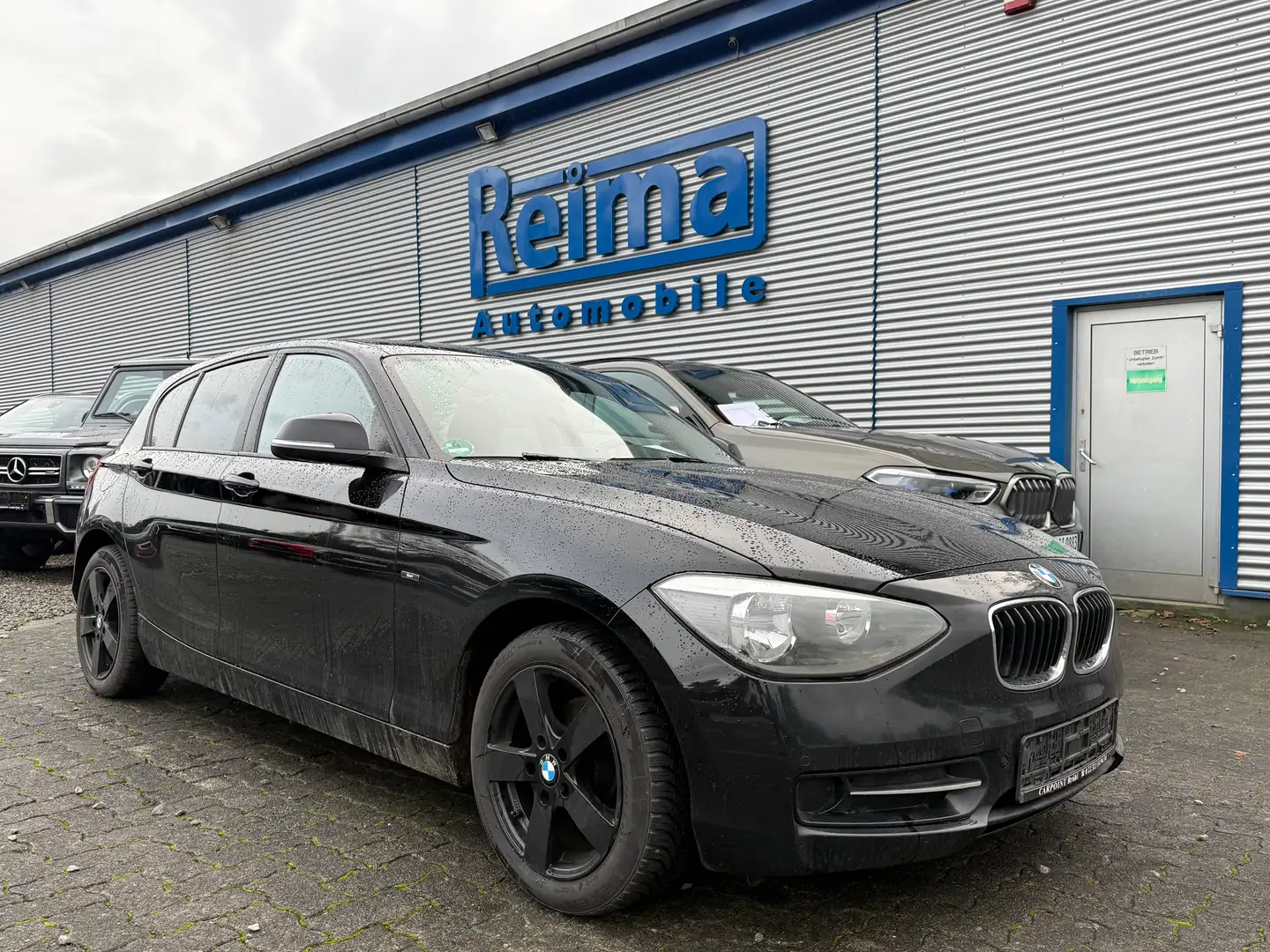 BMW 116 116 d, 5-türig, Sport, Navi Schwarz - 2